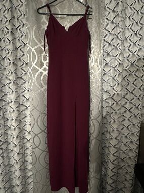 city triangles dress Floor Length Gown In Burgundy Sized 7
